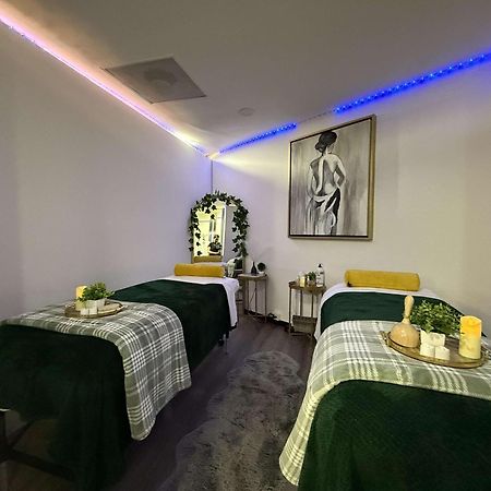 Grand Cantalagua Hotel Morelia, BW Signature Collection Exterior foto Massage beds