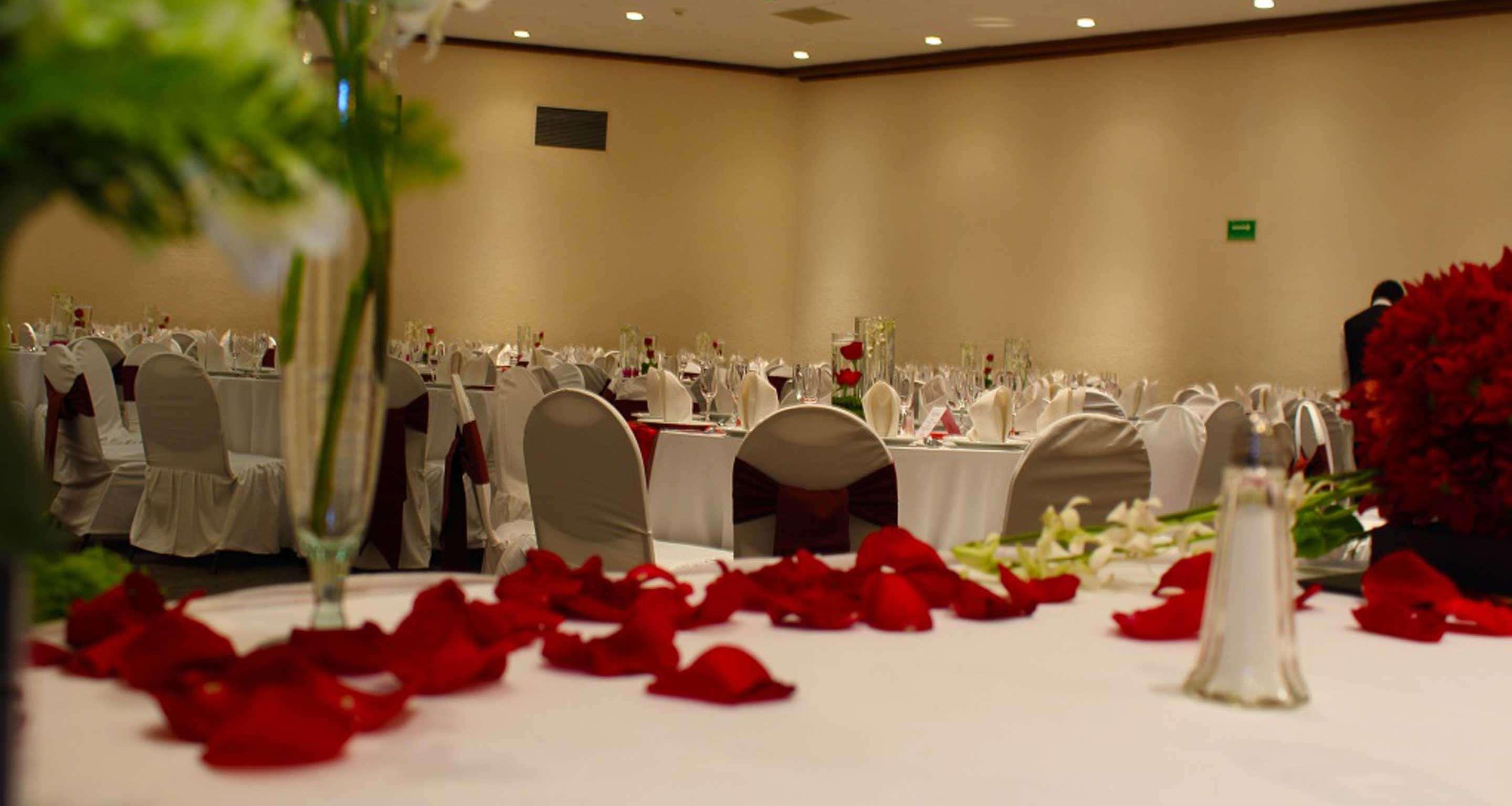 Grand Cantalagua Hotel Morelia, BW Signature Collection Exterior foto A wedding reception