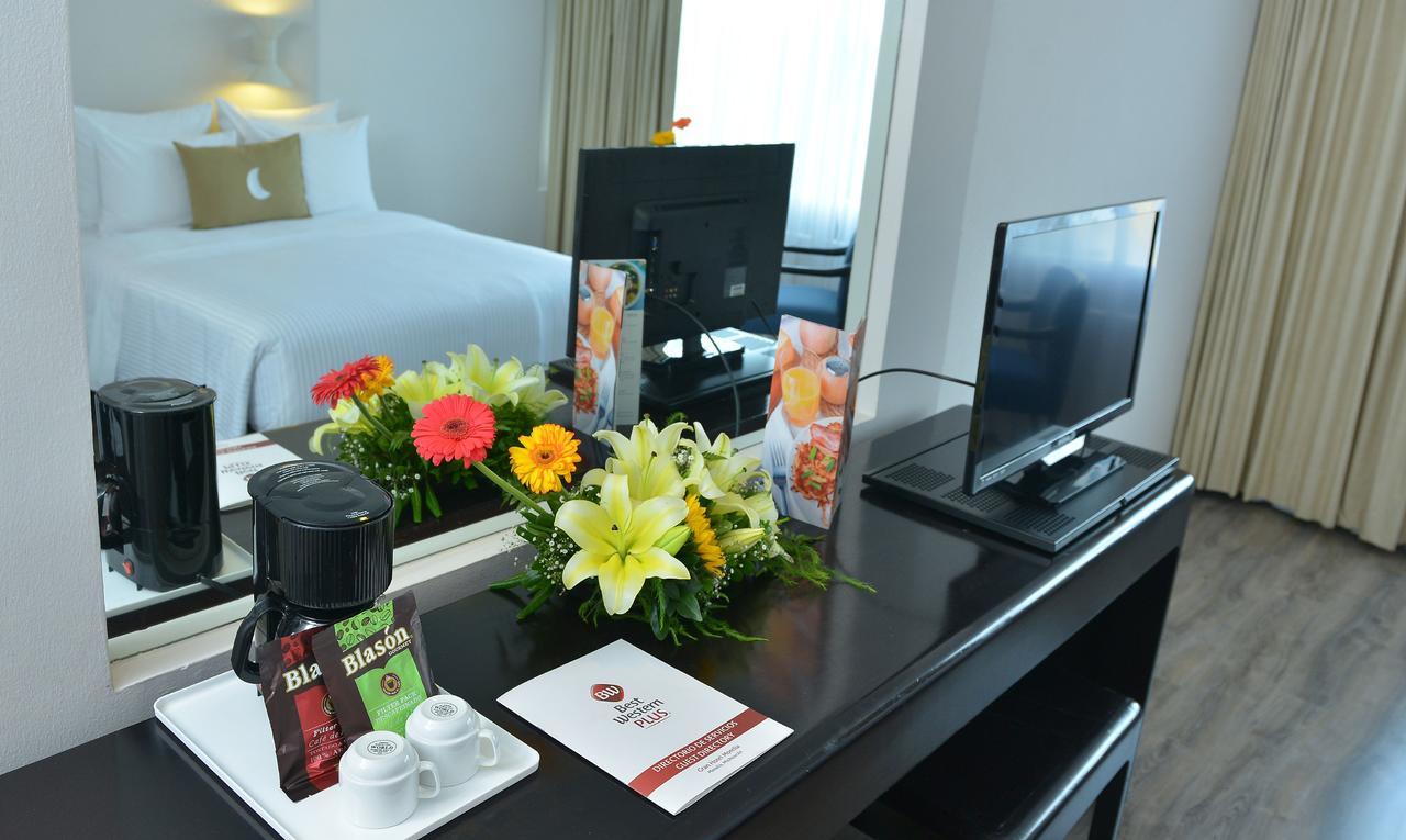 Grand Cantalagua Hotel Morelia, BW Signature Collection Exterior foto A room at the hotel